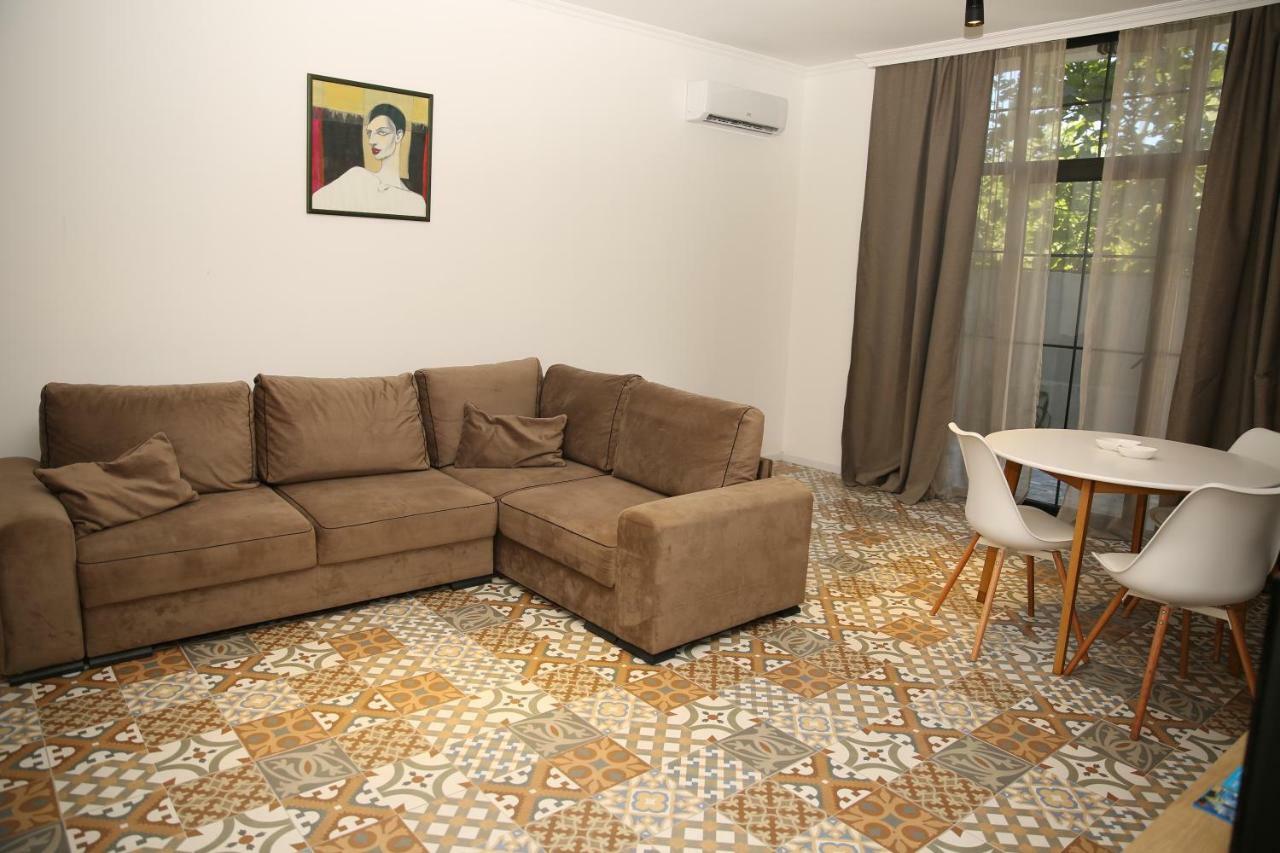 Citron Cottages Батуми Екстериор снимка