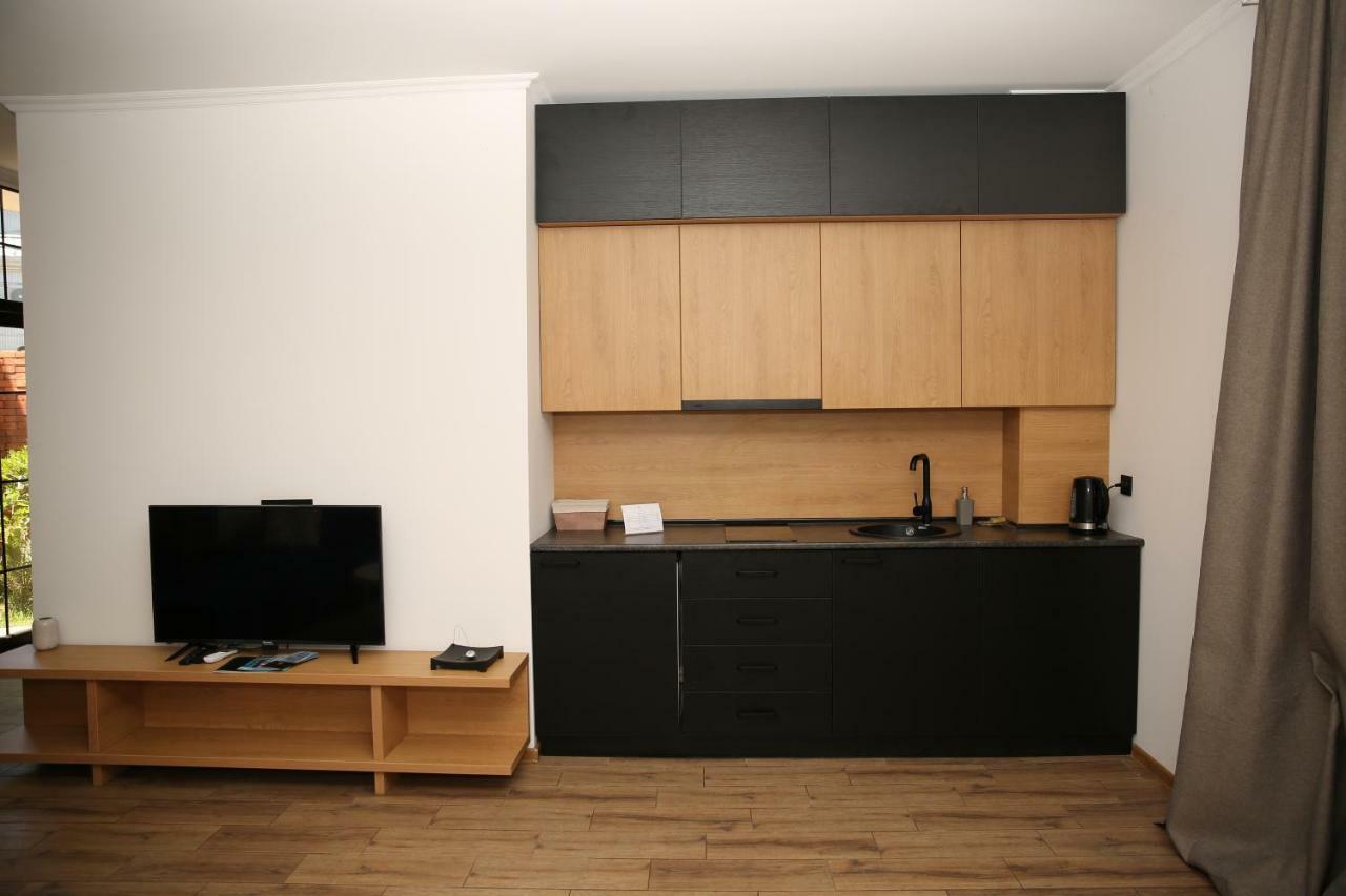 Citron Cottages Батуми Екстериор снимка