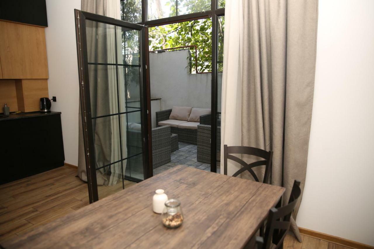 Citron Cottages Батуми Екстериор снимка