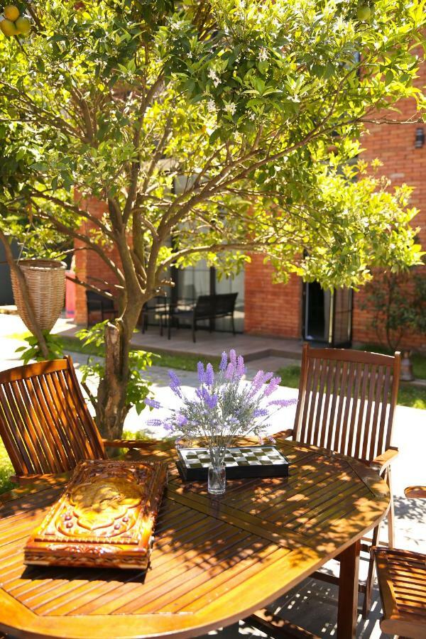 Citron Cottages Батуми Екстериор снимка